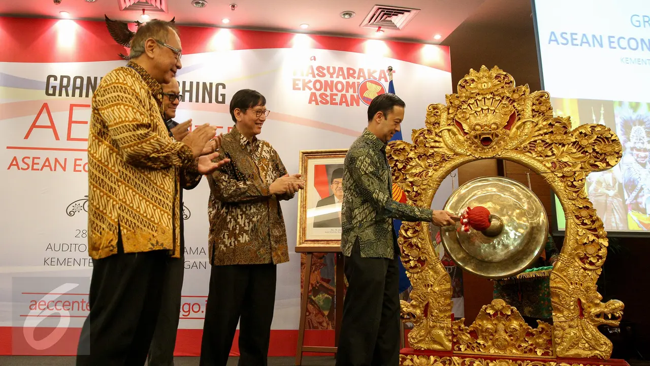 20150928- Peluncuran ASEAN Economic Community AEC-Jakarta- Thomas Lembong