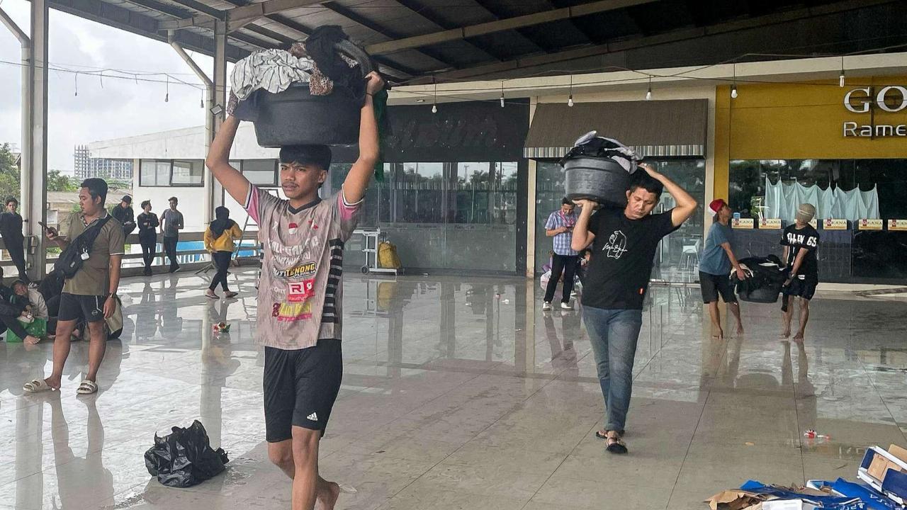 Banjir di Mega Mall Bekasi