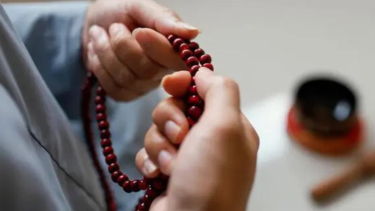 Menghadapi Orang Sakaratul Maut dalam Islam, Dampingi Talqin hingga Bacakan Doa