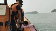 Ratapan Ibu Iringi Pencarian Penumpang KMP Batumandi