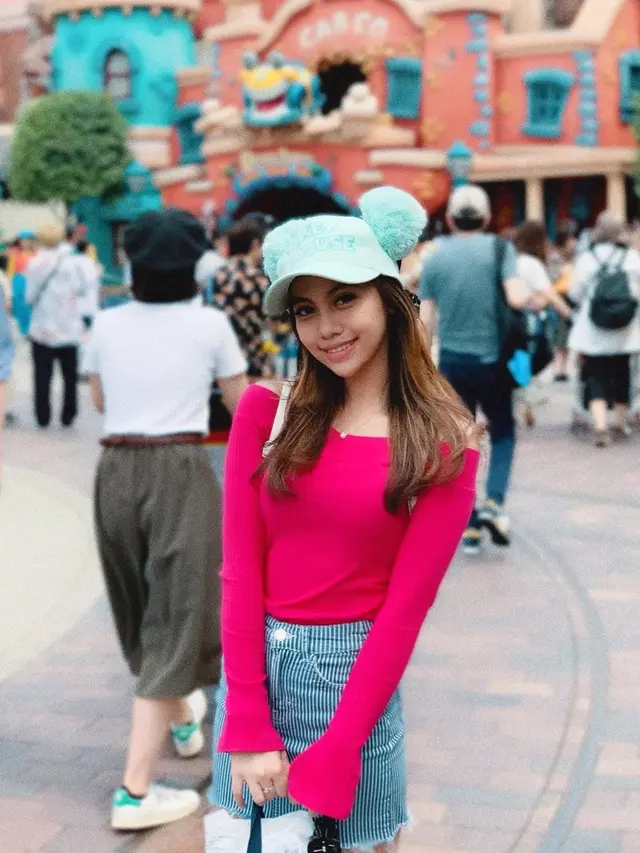 Pesona YouTuber Frissly Herlind. (Sumber: Instagram/frisllyherlind)