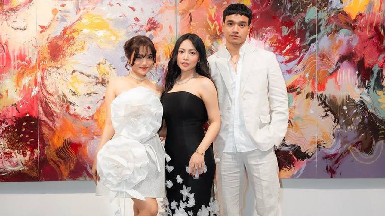 10 Potret Fuji Hadiri Acara Birthday Soiree Rachel Vennya, Cantik Bergaun Putih - Tampil Serasi dengan Fadly Faisal