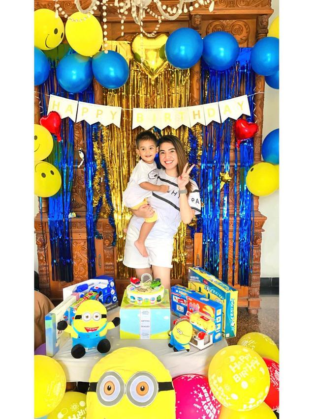 Raya Kitty dan Abqari Al Tariq Zia (Foto: Instagram/rayanurfitrird)