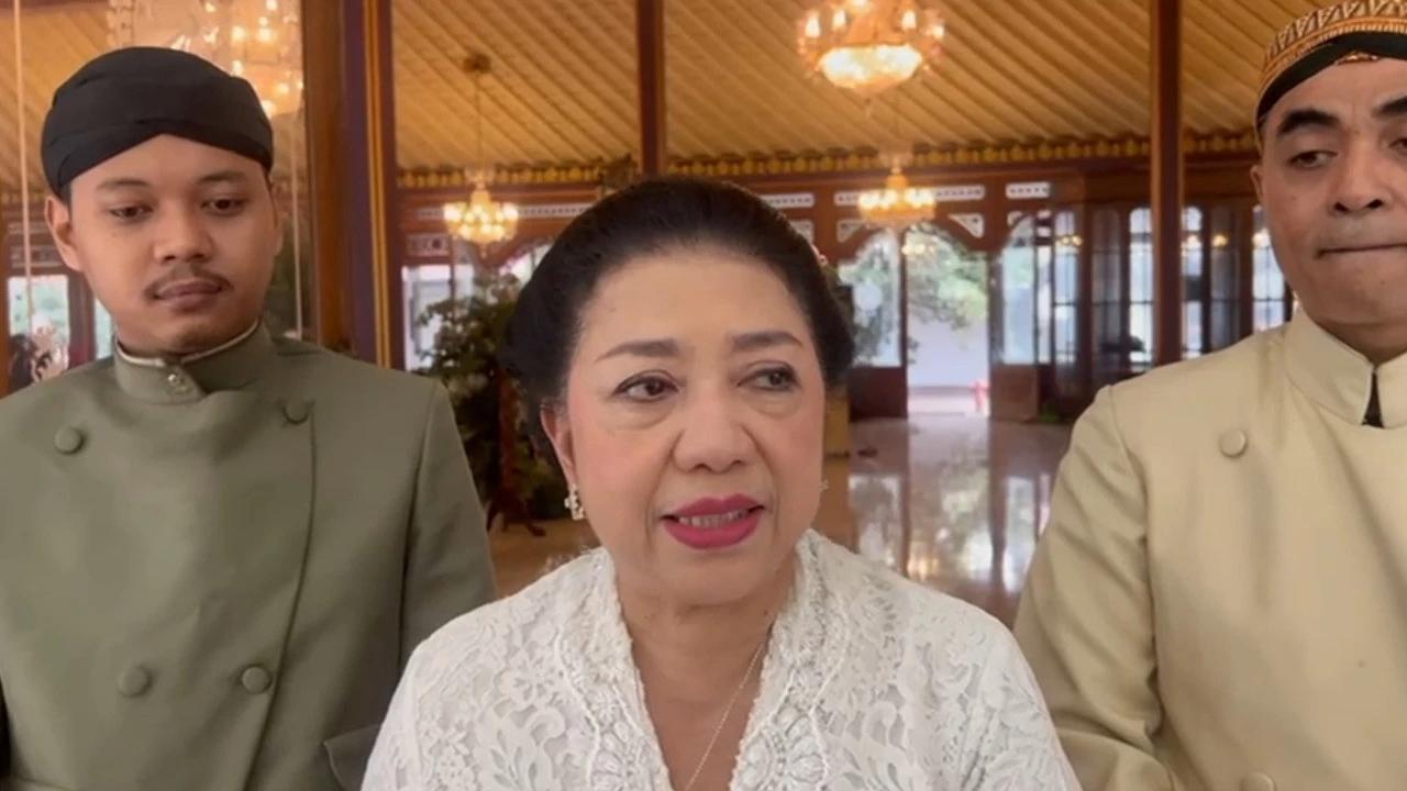 Penjelasan Dewan Adat Alasan PB XIV Hangabehi Belum Lakukan Jumenengan