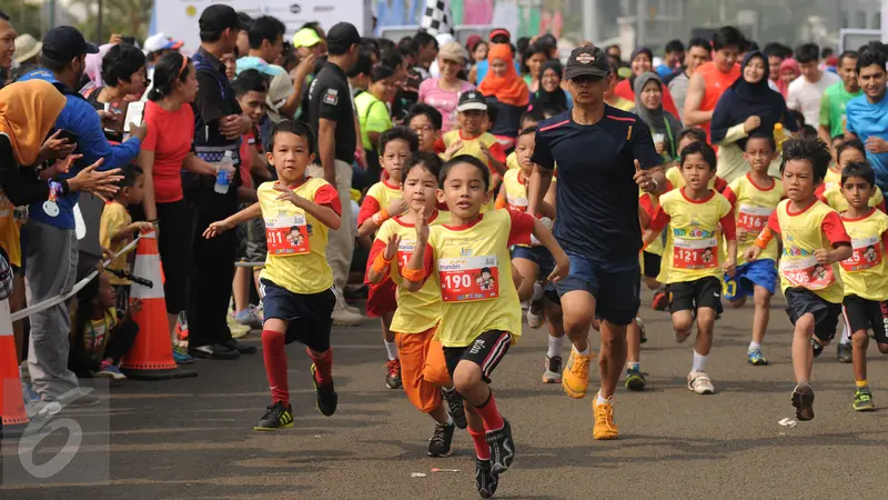 20151025-Melihat Serunya Lomba Lari Jakarta Marathon 2015