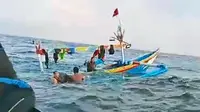 Kapal nelayan tenggelam di perairan Grajagan akibat dihantam ombak besar (Istimewa)