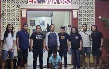 Pemuda Ini Tega Bacok Ibu Tiri dan Temannya