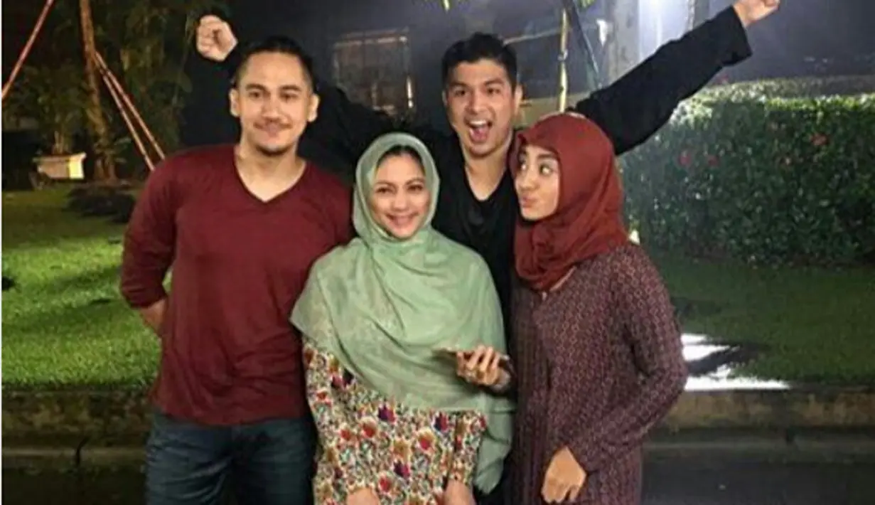 "Peran aku pratagonis. Biasanya kan antagonis. Nah di sini tantangannya jadi protagonis. Main lebih harus bisa nangis," kata Cut Keke ditemui di sela syuting Cahaya Cinta, studio Persari, Jakarta Selatan, Selasa (14/2). (Instagram/cutkeke.xavier)