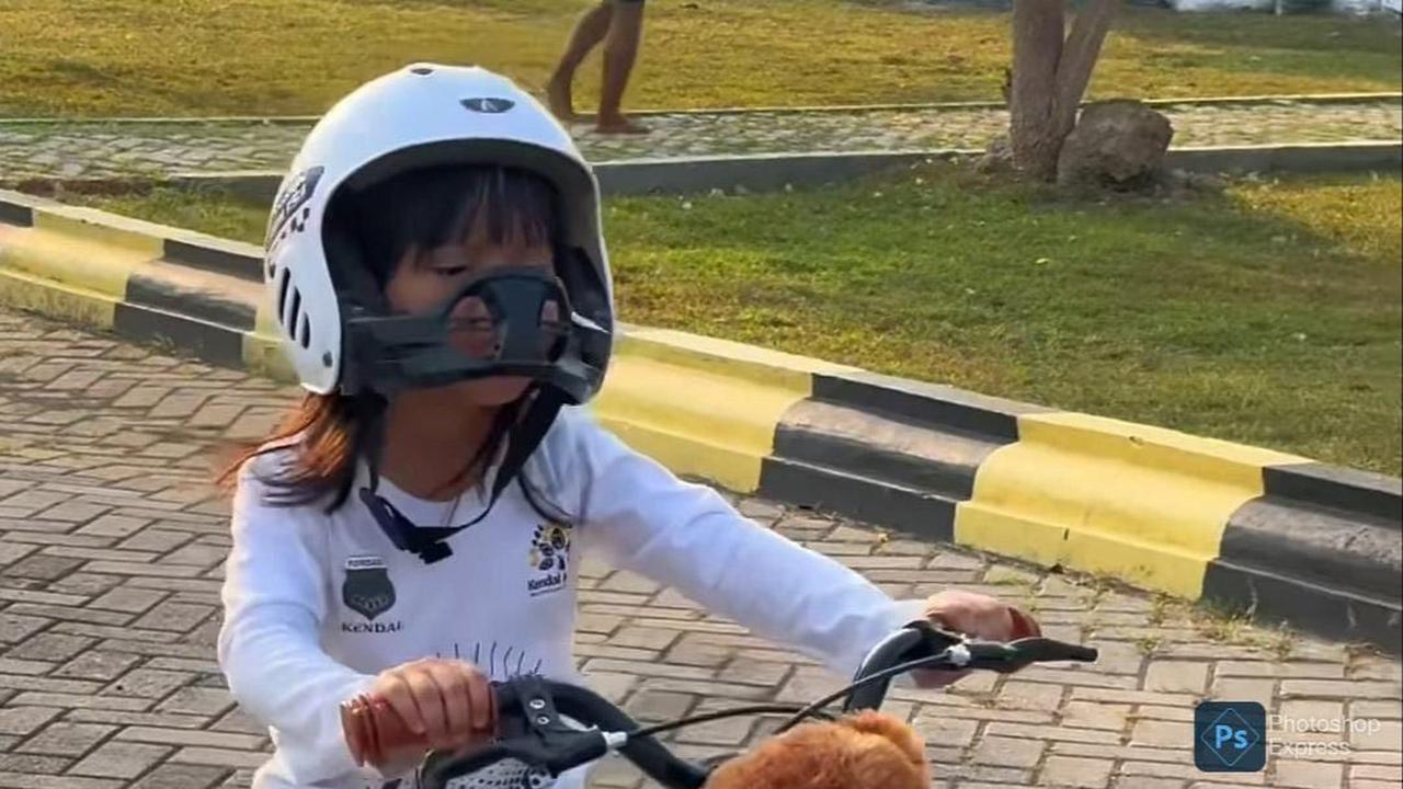 Momen Cassia Anak Chacha Frederica Ditabrak Kuda, Nangis Kencang Sampai Buat Sang Mama Panik