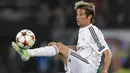 5. Fabio Coentrao - Sempat direkrut Real Madrid pada Juli 2011. Namun, Ia menghabiskan karier sebagai pemain pinjaman dari Real Madrid. Saat ini, Fabio Contrao mulai kesulitan mencari klub baru. (AFP/Fabrice Coffrini)