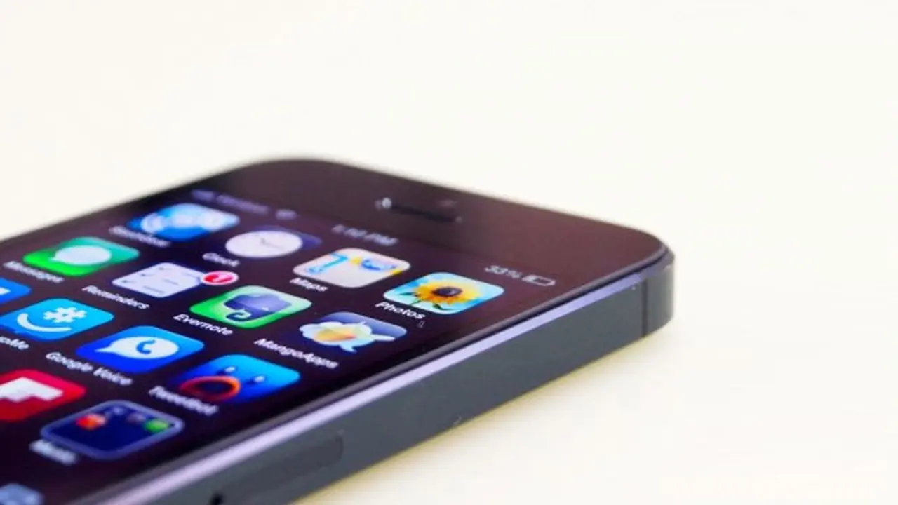 iphone-5s-130822b.jpg