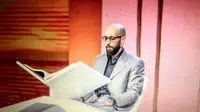 Penulis naskah film Hollywood Yasser Omar Shaheen mengisi waktu Ramadhan dengan mengikuti lomba hafalan Al-Quran internasional. Foto: tangkapan layar Arab News.