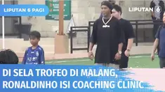 Di sela mengikuti Trofeo yang digelar di Malang, legenda asal Brazil, Ronaldinho mengisi coaching clinic. Puluhan anak yang menjadi peserta antusias mengikuti acara coaching clinic tersebut.