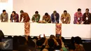 Sejumlah direksi BUMN dan swasta menandatangani nota kesepahaman pada pembukaan Indonesia Fintech Festival & Conference di Tangerang, Selasa (30/8). Fintech merupakan industri jasa keuangan berbasis teknologi digital. (Liputan6.com/Faizal Fanani)