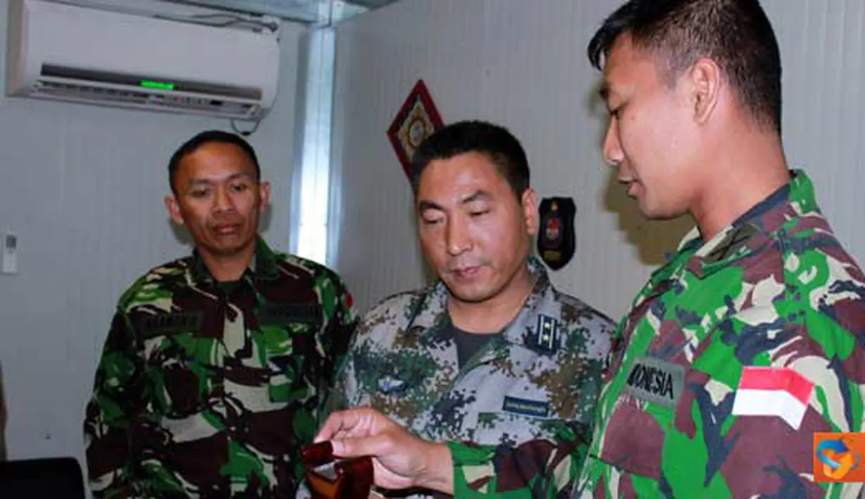Citizen6, Lebanon: Tim Hygiene Inspection dari Unifil, sedang melakukan pemeriksaan standar kebersihan di Markas Satgas Yonif Mekanis Konga XXIII-E / Unifil (Indobatt), Senin (4/4). (Pengirim: Badarudin)