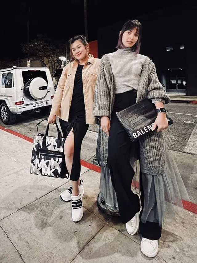 Gaya Terbaru Nia Ramadhani