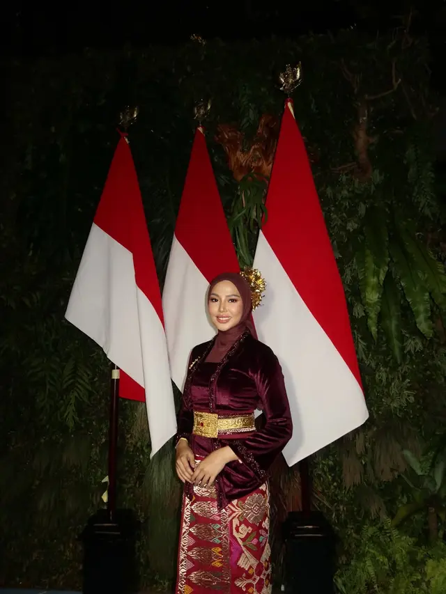 Adu Gaya Celine Evangelista dan Dara Arafah Hadiri HUT RI di Istana Merdeka, Sama-sama Pakai Kebaya Beludru Hijab