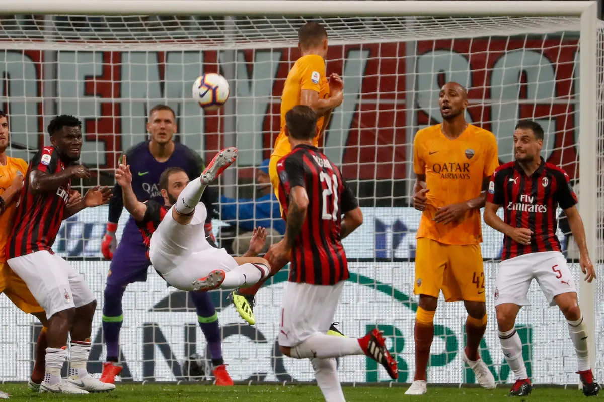Dramatis, Gol Patrick Cutrone Bawa AC Milan Tekuk AS Roma 2-1
