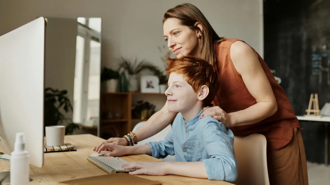 5 Tips Bijak Mengatur Screen Time Anak Tanpa Perlu Drama!