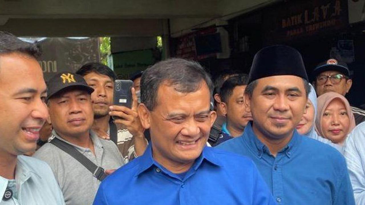 Ahmad Luthfi Ajak Artis Muda Keliling Pasar Triwindu Solo