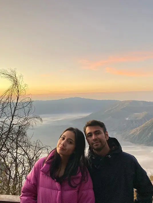 Raffi Ahmad dan Nagita Slavina (Instagram/raffinagita1717)