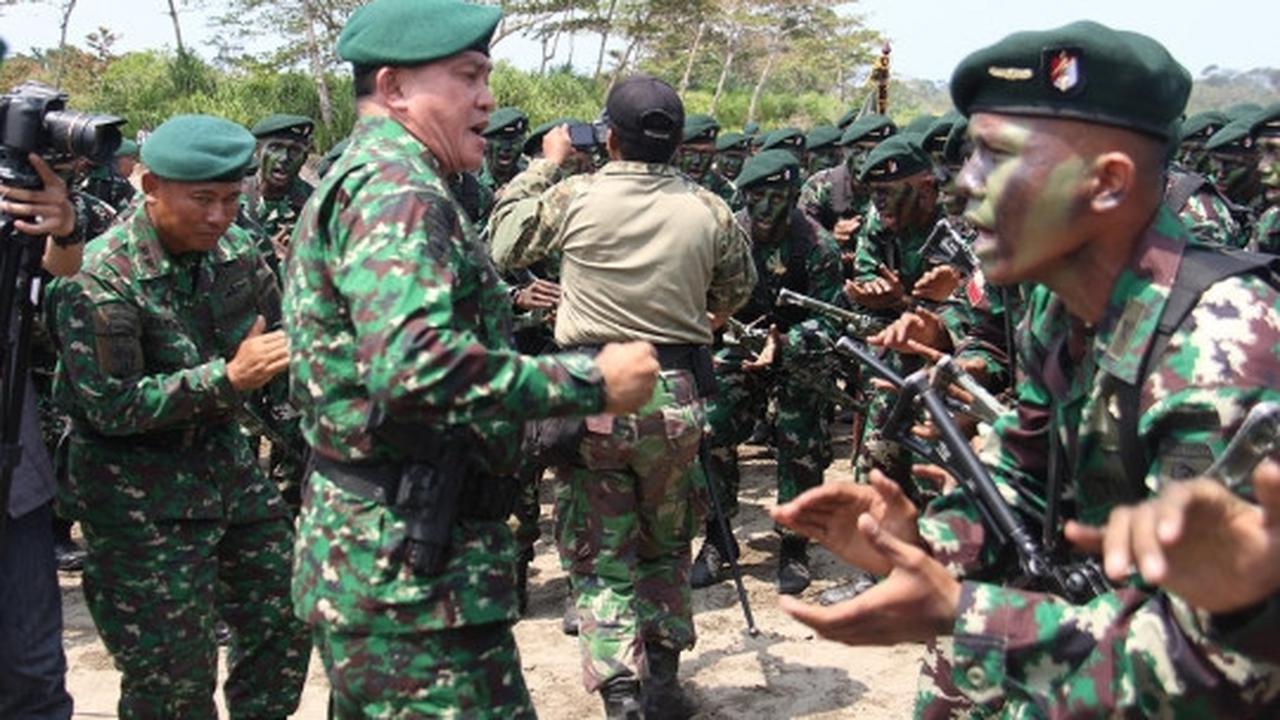 Penutupan pendidikan pasukan elite Para Raider di pantai Garut