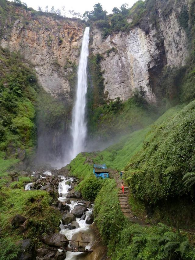 Air Terjun Sipiso-Piso