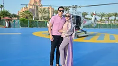 Keliling ke luar negeri bersama suami, sepertinya sudah menjadi kebiasaan Syahrini. Sejak menikah dengan pengusaha, Syahrini memang sudah jarang muncul di layar kaca. Banyak aktivitas yang ia jalani adalah menemani suaminya saat bekerja. (Liputan6.com/IG/@princessyahrini)