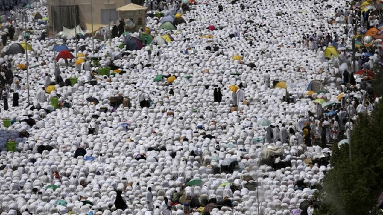 Pemandangan menakjubkan jutaan jemaah haji wukuf di Arafah