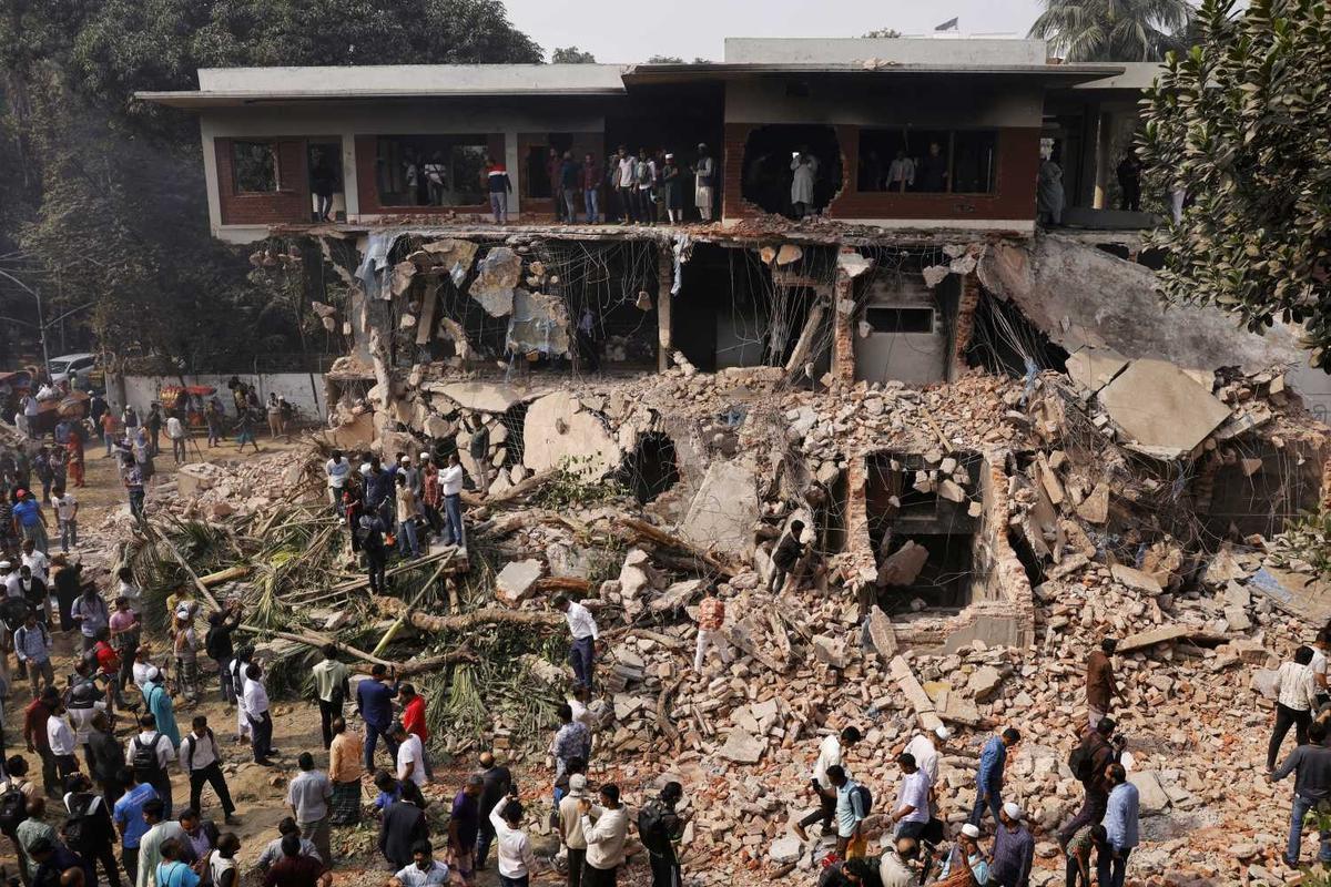 Warga Bangladesh hancurkan rumah keluarga Bapak Pendiri Bangsa