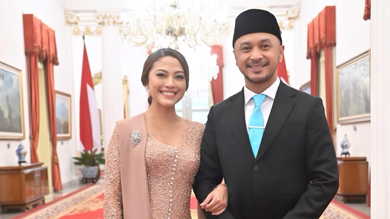 Potret Kebersamaan Giring Ganesha Wamen Kebudayaan dan Istrinya, Terbaru Hadir di Acara Festival Budaya