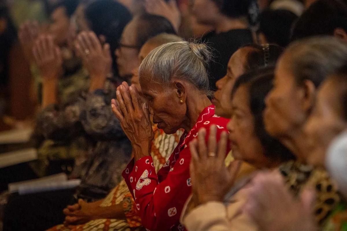 FOTO: Khidmat Perayaan Natal dalam Balutan Tradisi Jawa di Ganjuran Yogyakarta