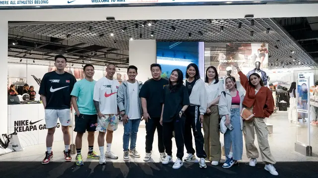 Andakara Prastawa saat menghadiri pembukaan gerai Nike di Kelapa Gading