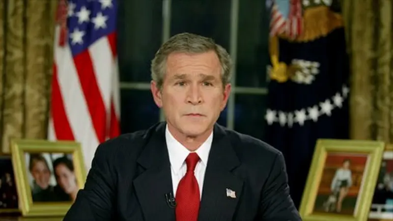 Presiden Amerika Serikat George W Bush umumkan dimulainya invasi ke Irak 19 Maret 2003