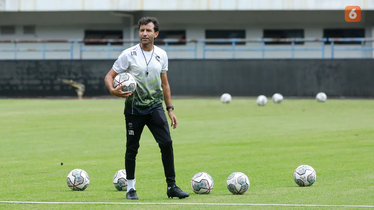 Foto: Persib Bandung Kembali Gelar Latihan Paska Libur Tragedi Kanjuruhan
