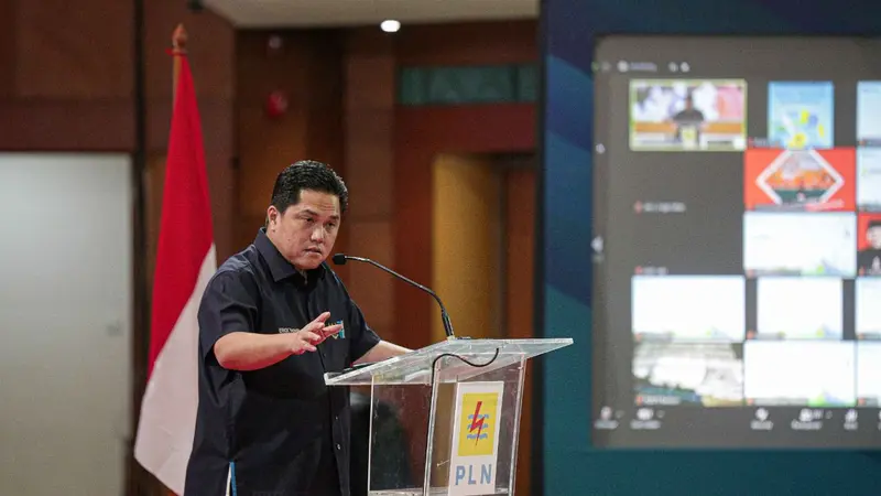 Menteri BUMN Erick Thohir  saat datang ke kantor PLN untuk menyapa Serikat Pekerja dan Milenial PLN, pada Kamis, 7/4/2022).