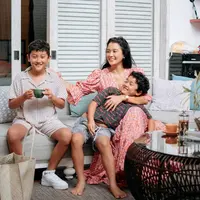 Marcella Zalianty bersama anak-anaknya (Instagram/marcella.zalianty)