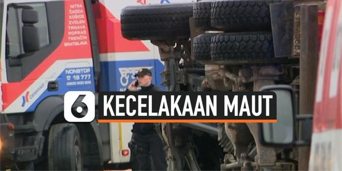 VIDEO: Bus Rombongan Siswa Tabrak Truk, 12 Orang Tewas