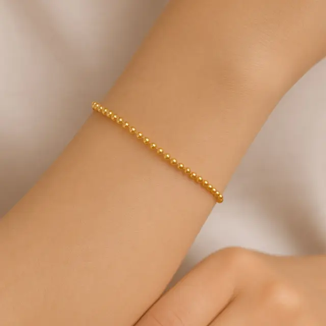 Model Gelang Emas Rantai Kecil yang Simple Tapi Elegan