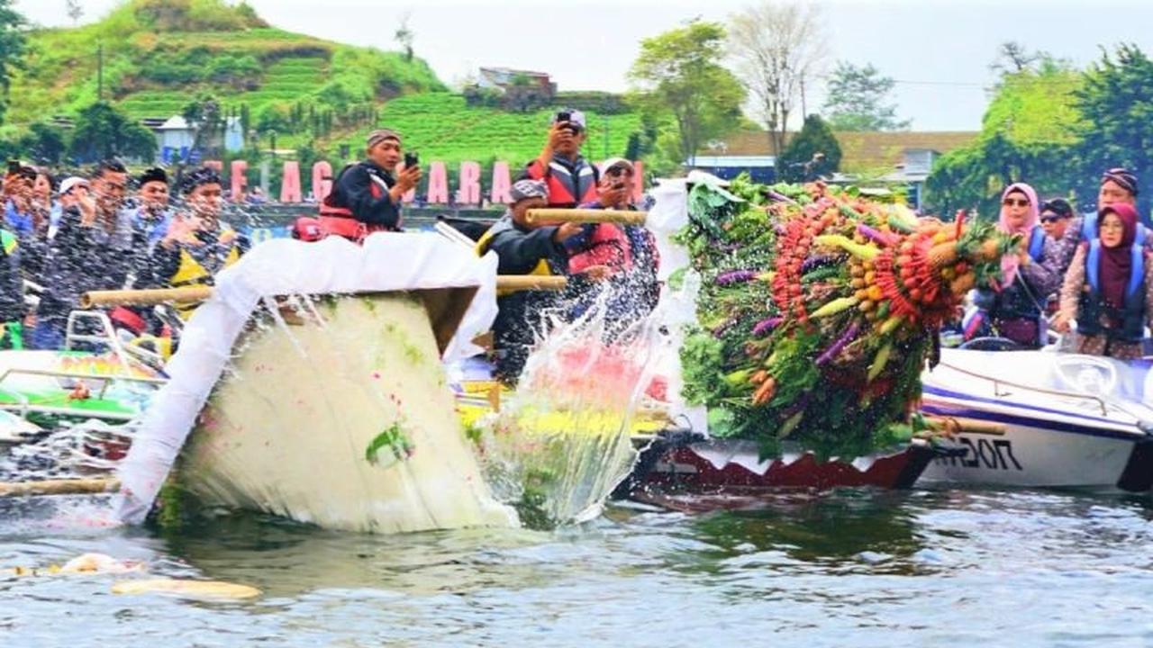 Labuhan Sarangan: Tradisi Sakral dan Ikon Pariwisata Magetan yang Ditetapkan sebagai Warisan Budaya Takbenda