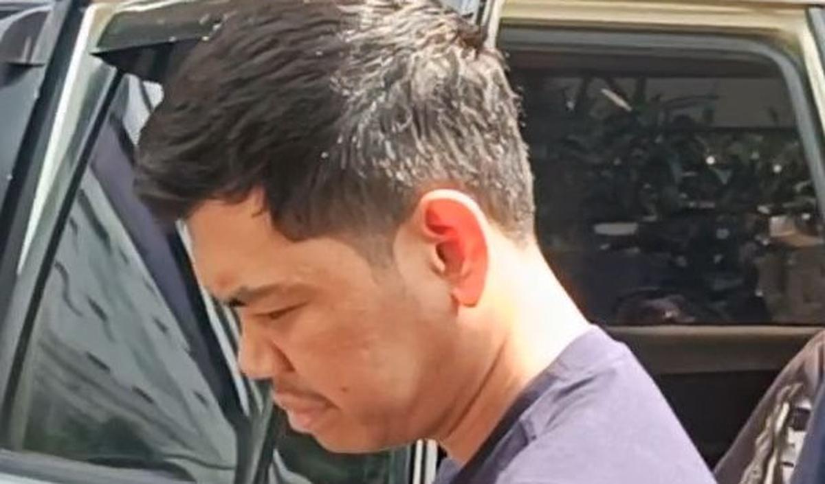 Polisi menangkap kekasih artis FTV; Tamara Tyasmara berinisial YA pada Jumat (9/2) pagi.<br>