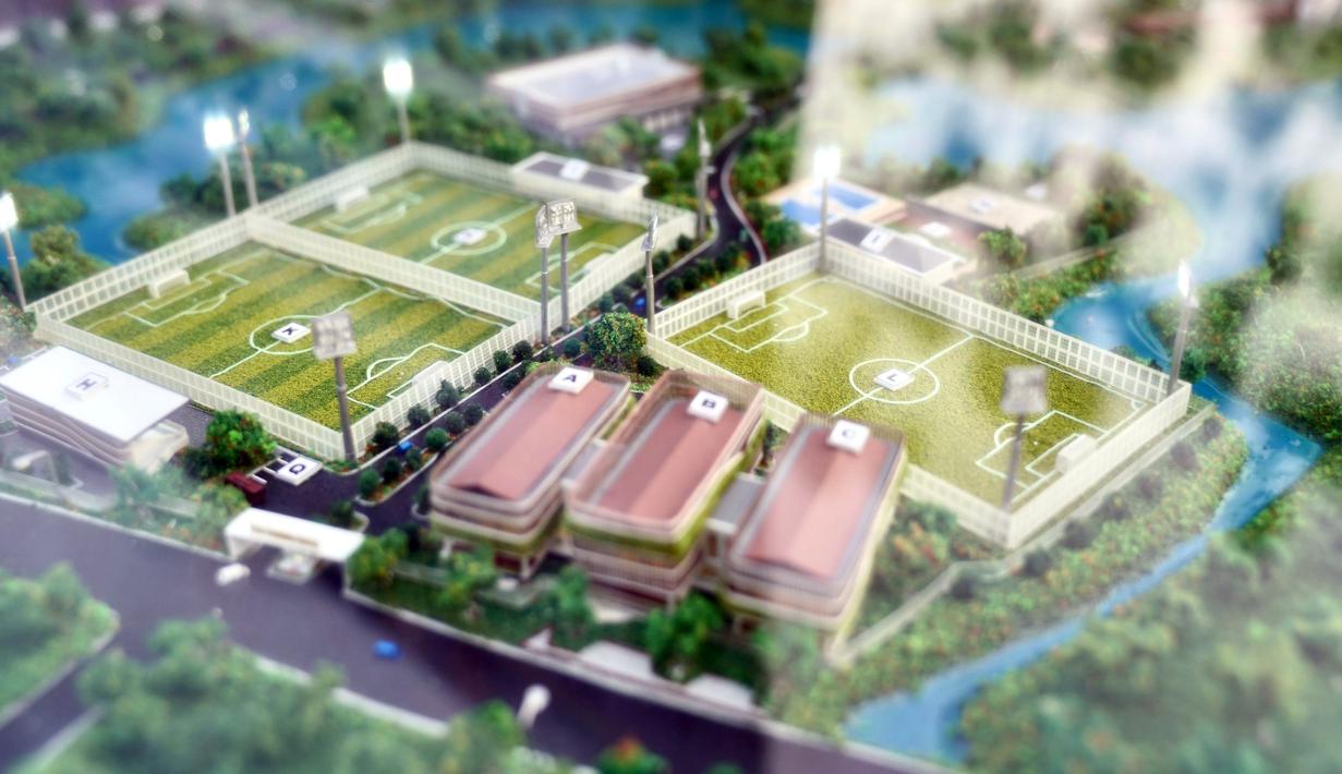 Untuk fase dua, lanjut Erick, akan ada pembangunan delapan lapangan, dengan rincian lima lapangan besar, satu lapangan futsal, satu lapangan latihan tertutup, satu lapangan beach football, dan juga fasilitas pendukung lainnya seperti kolam renang hingga sport science. (Biro Pers Kepresidenan)