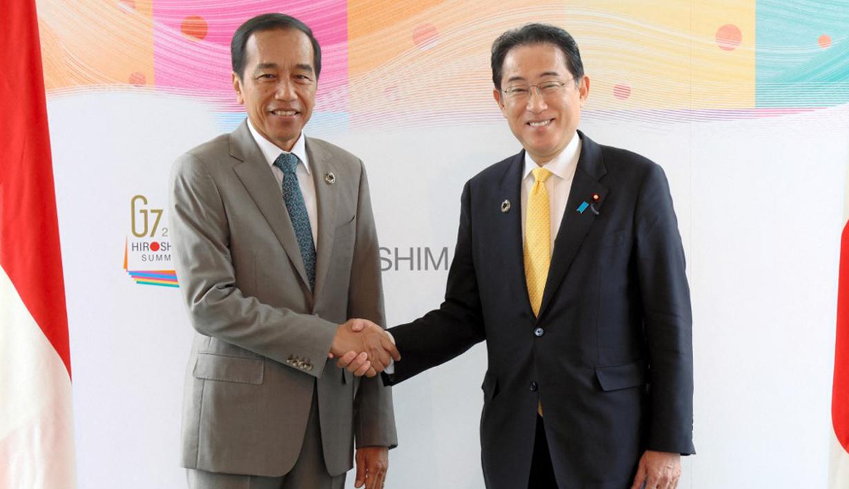 "Terkait pembangunan IKN, saya menyambut baik penandatanganan 5 Nota Kesepahaman dengan JICA, JBIC, JCODE, JIBH & UR," ucap Jokowi. (JAPAN POOL/JIJI PRESS)