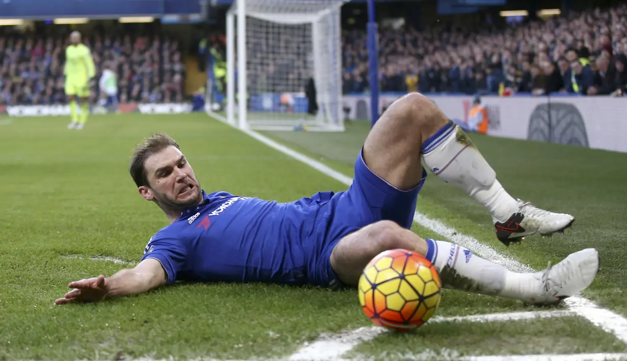 Branislav Ivanovic merupakan salah satu pemain yang ikut pada Tour The Blues ke Asia khususnya saat melawan Indonesian All-Star pada ajang Chelsea Asia Tour di Stadion Gelora Bung Karno, Jakarta. Chelsea menang telak 8-1. (AFP/Justin Tallis)