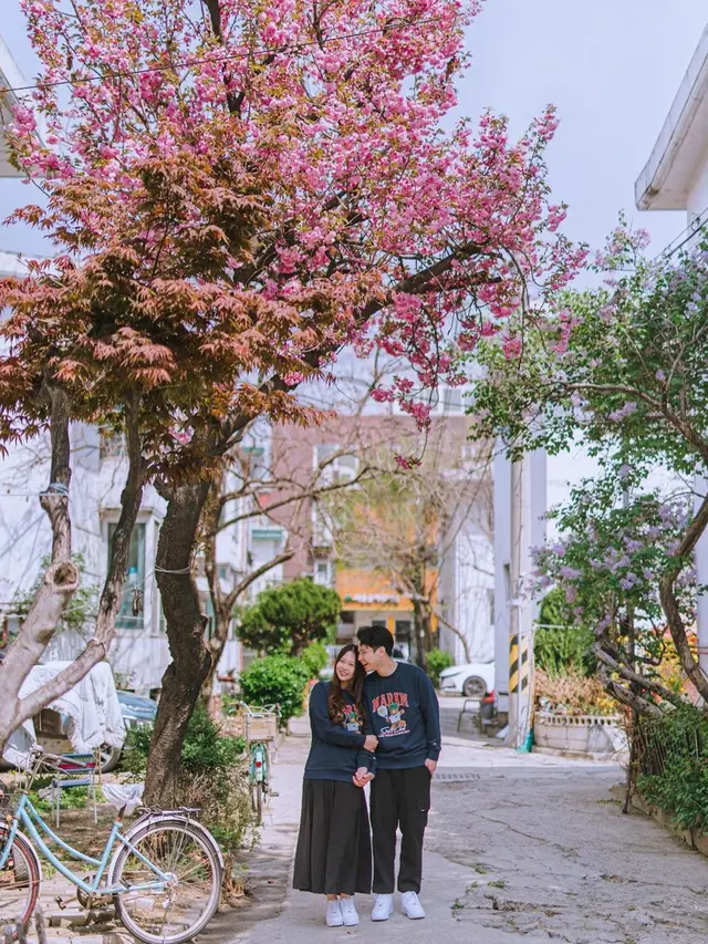 Jess No Limit dan Sisca Kohl berlibur di Korea (Foto: Instagram jessnolimit)