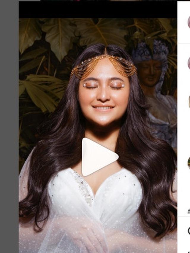 Marshanda tampil cantik dalam pemotretan terbaru (Foto oleh: @dariusmanihuruk, sumber Instagram @marshanda99)