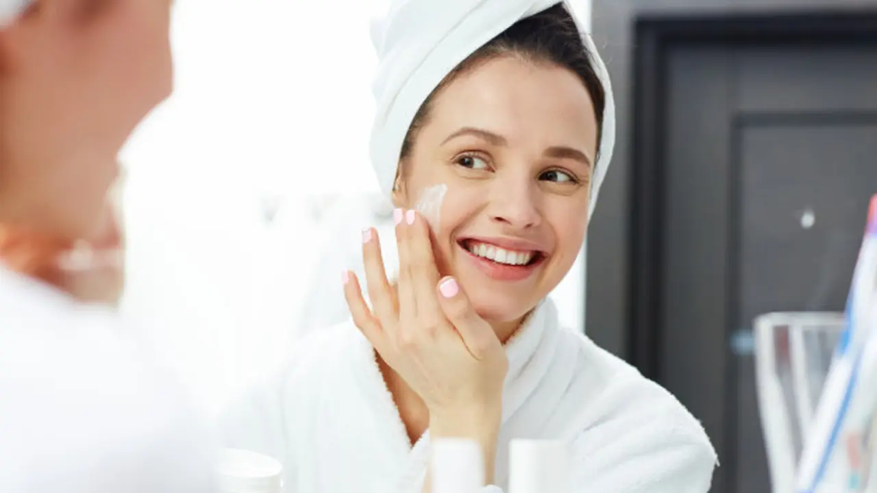 Manfaat penggunaan moisturizer pada kulit wajah