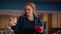 Elizabeth Olsen Rumored to Be Pregnant with First Child After 'Baby Bump' in Los Angeles