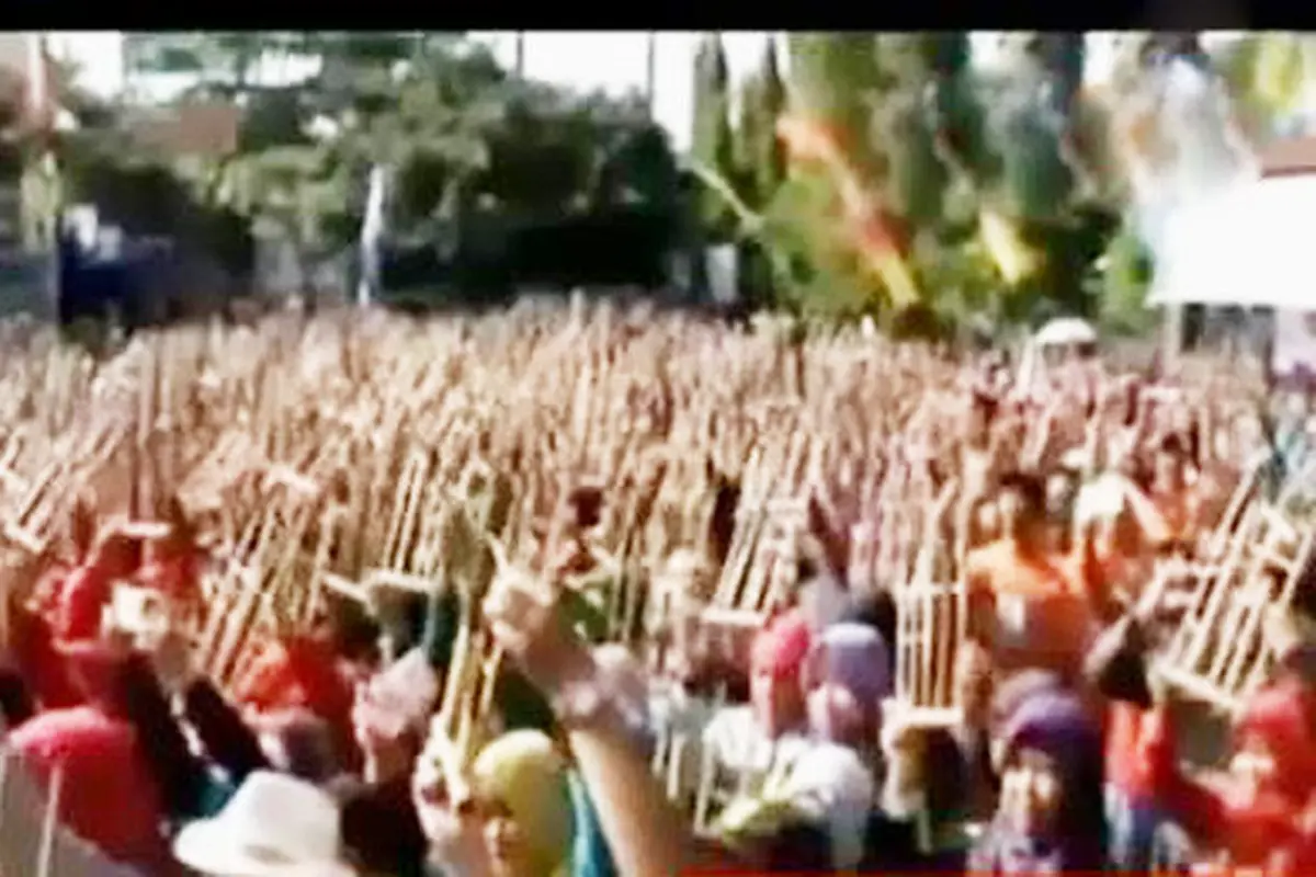 Ribuan Warga Hadiri Deklarasi Angklung Simbol Kabupaten Kuningan 