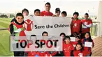 Walaupun bergelimang harta dan memiliki gaya hidup mewah, para pesepakbola ini tak lupa untuk menyisihkan hartanya untuk orang yang kurang mampu.